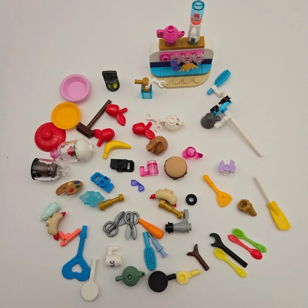 LEGO Friends 22 Mini-doll Figures Lot Heartlake City Aesthetic - Picture 13 of 13